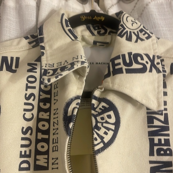 NWT Deus Ex Machina Men’s M Cream/Black Jacket Zip Close Denim Text Pattern Logo - Picture 9 of 10